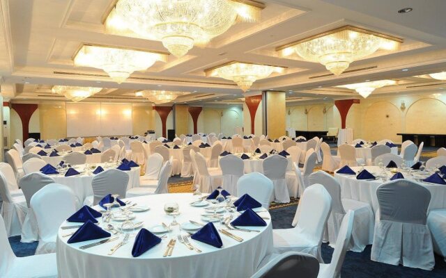 Sunday Hotel Holiday International Dubai
