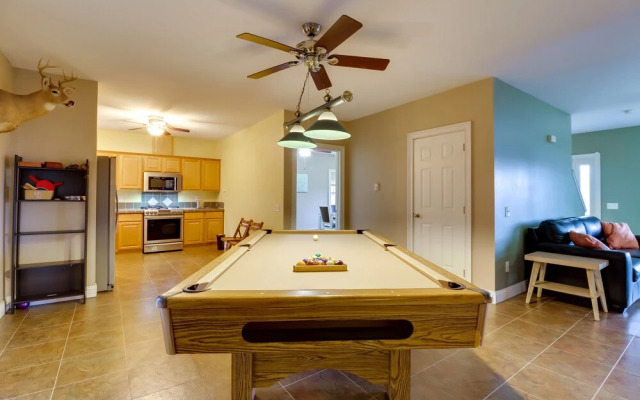 Poconos Retreat w/ Lake & Mountain Views!