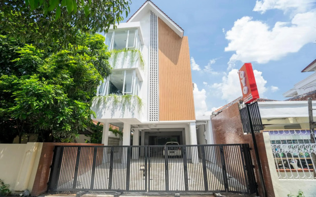 Super OYO Collection O 2627 Ratamya Co-living