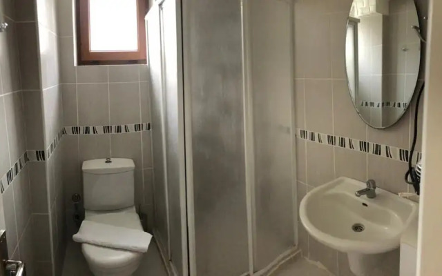 Queen Nano Hotel