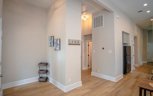 Brand New Remodeled 3br/2.5ba House Near Downtown