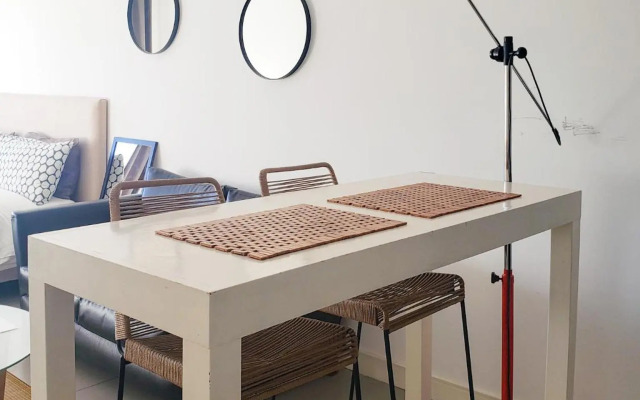 Vizion Hollywood Apartments