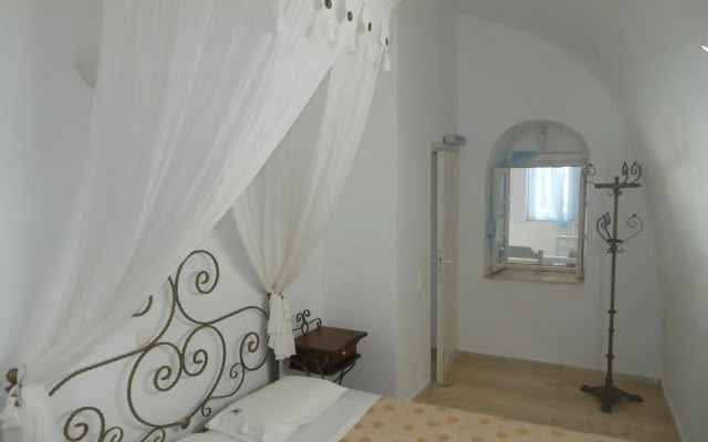 Nomikos Villas