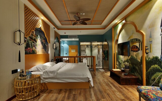 Yunxi Art Theme Hotel