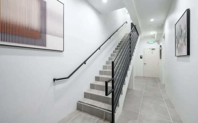 Not Affected by the Fire/modern 5BR Home With Parking, Near LA Attractions #4