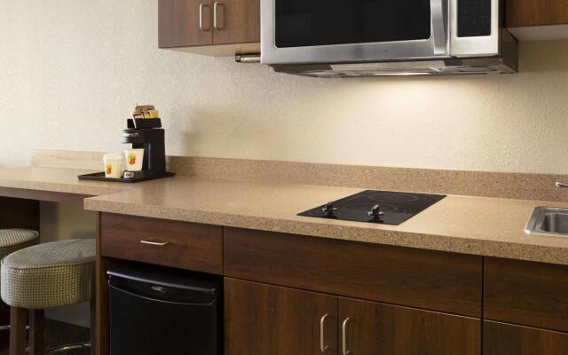 Home Inn and Suites Lloydminster