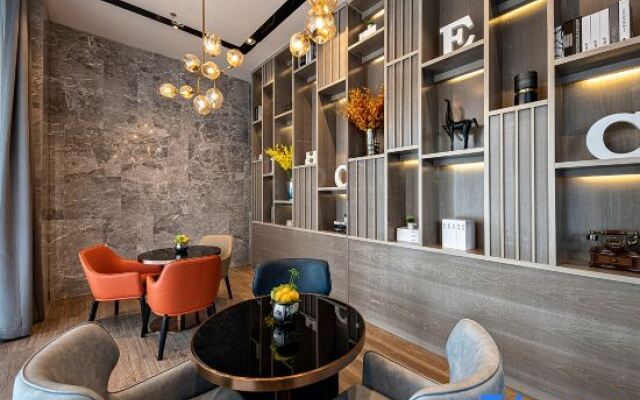 KunLunLeJu Jingxuan Hotel (Zhengzhou South China City Jinyi City)