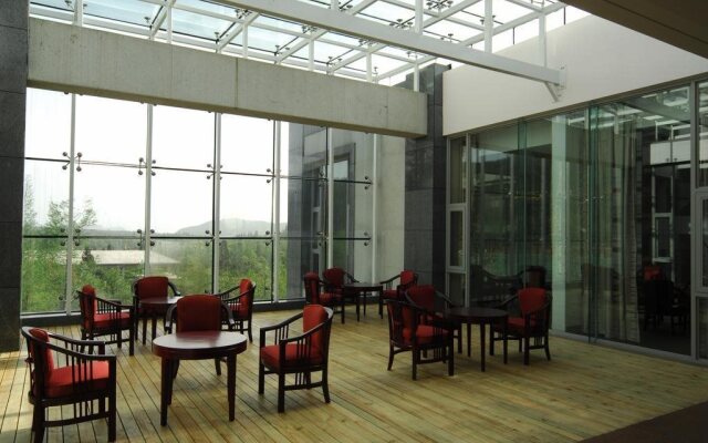 Huasheng Hot Spring Hotel