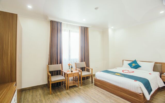 White Crown Hotel