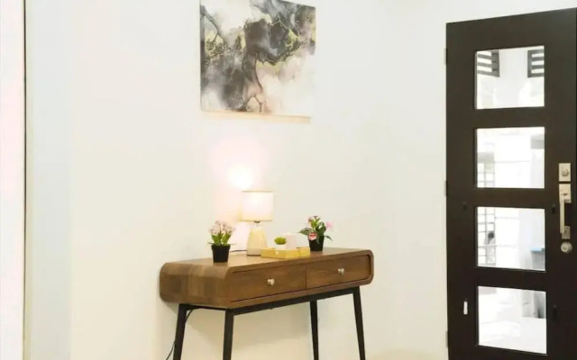 3bd Lux City Oasis LAS Pinas