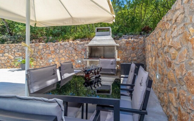 Amazing Home in Dramalj With Wifi and 2 Bedrooms