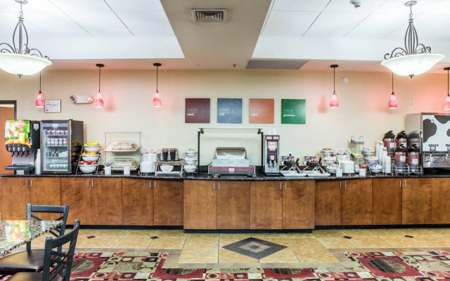 Fairfield Inn & Suites by Marriott Greensboro Coliseum Area