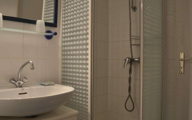 Appartement Saint-Cyprien, 1 pièce, 4 personnes - FR-1-225D-23