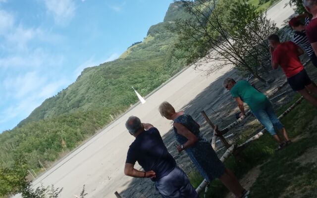 Room in Guest Room - Rural Holiday Transylvania