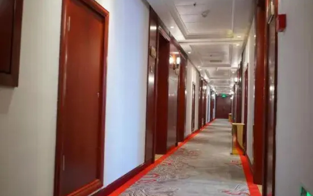 Urban Sunshine Hotel