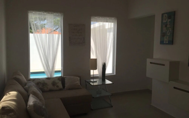 Palm Beach C, Charmingquiet Apt,wifi,beach Close,