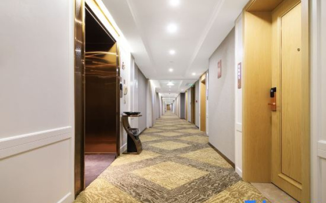 Vienna Hotel Zhucheng Longdu Street Dinosaur Park