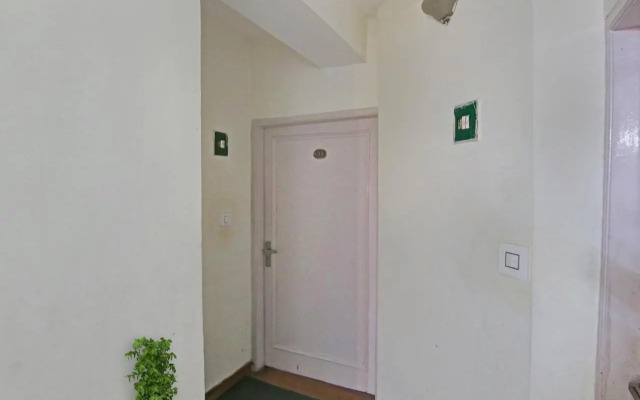 OYO Rooms Mall Road View