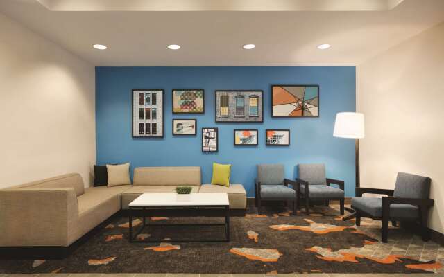 Hyatt Place Atlanta Airport-North