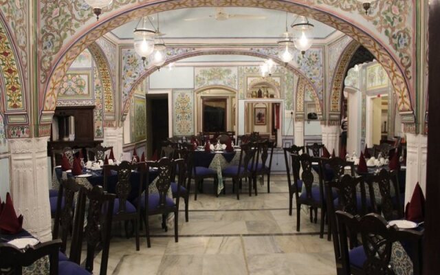 Hotel Roop Vilas Palace