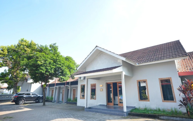 Oyo 743 Garden Guesthouse