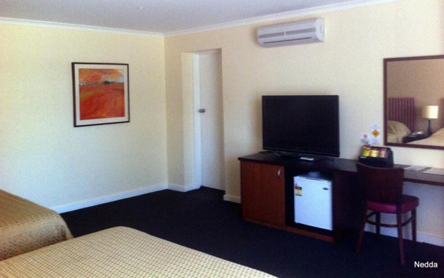 Westland Hotel Motel