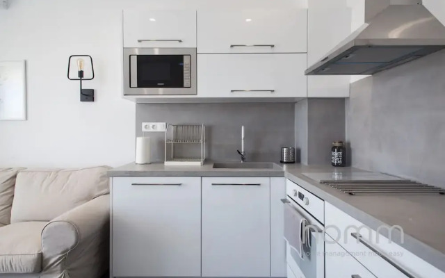 37.5m² homm Penthouse in Athens with 43m² Terrace