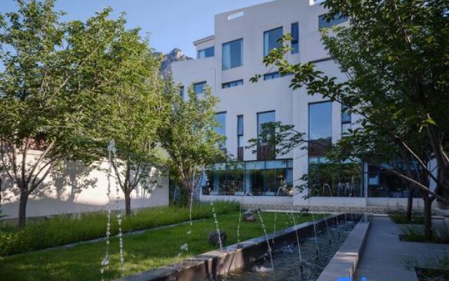 Yuntai Mountain Yiyuan