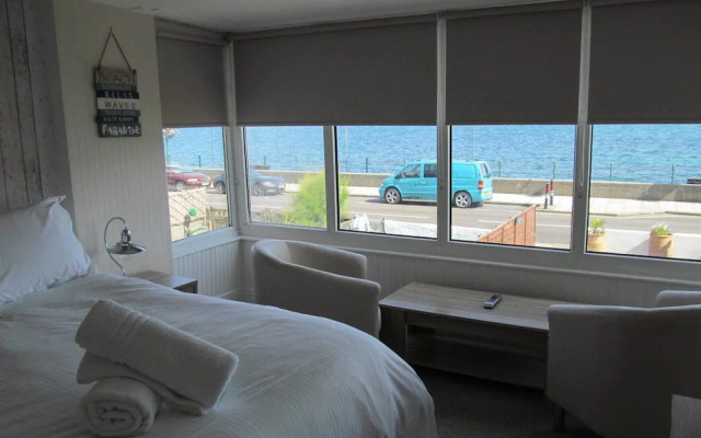 Shoreline Lodgings