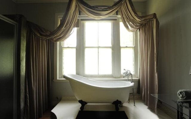 The Green Acorn Guest House