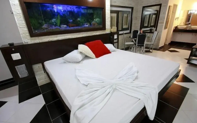 Motel Xanadú - Adults Only