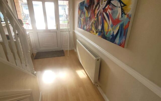 Cosy Home in Leicester