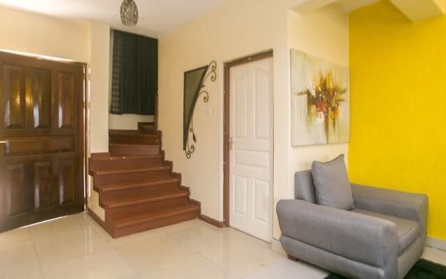 Lux Airport Inn