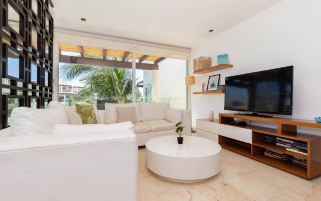 Elements Penthouse 5 3 Bedroom Condo by RedAwning