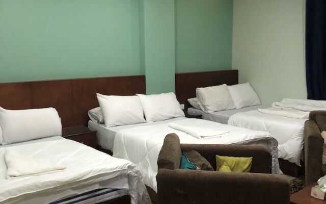Grand Pyramids View Guesthouse