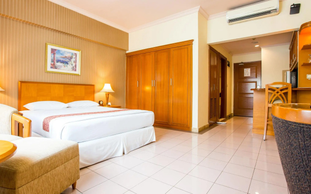 Asuka Hotel MM2100 Industrial Town – Guest Rooms – Cikarang
