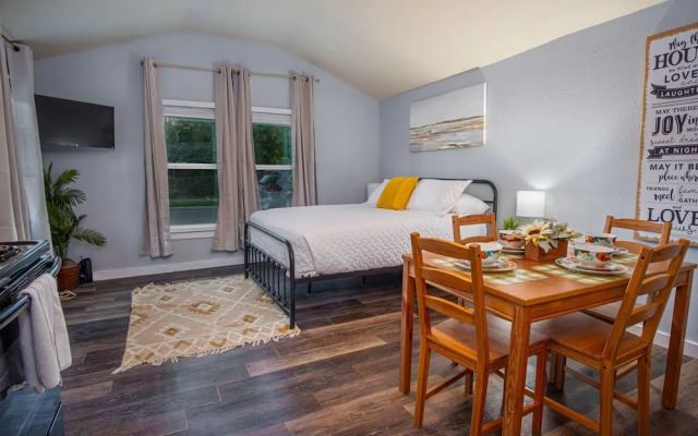 Downtown Accessible New 1br/1ba Cozy Studio