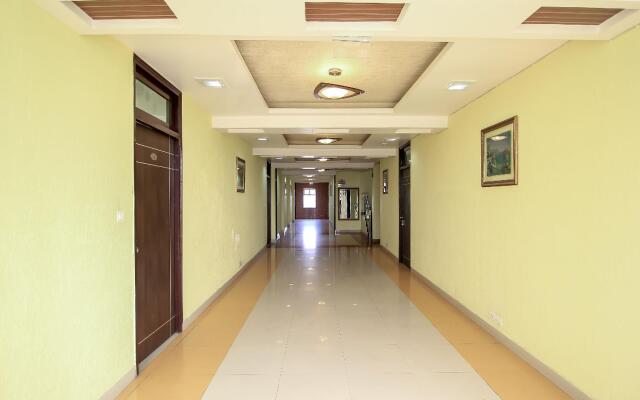 Collection O 4731 Hotel Surya Continental