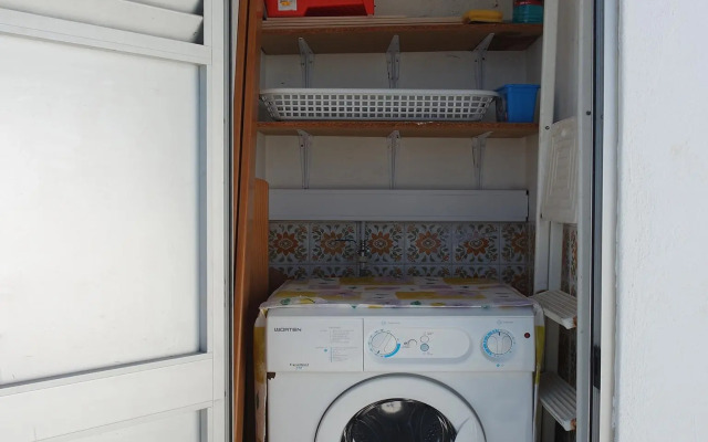 B10 - Top-Floor Bay View