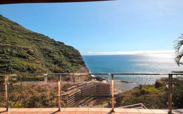 Ocean Palms Villa by ETC Madeira