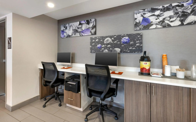 MainStay Suites Oak Brook Terrace-Chicago