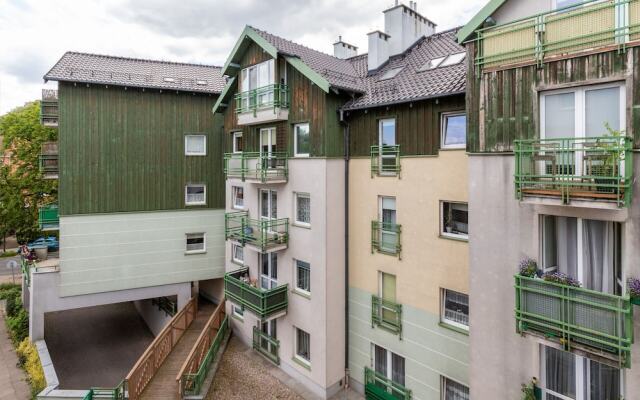 Malczewskiego Apartment by Renters