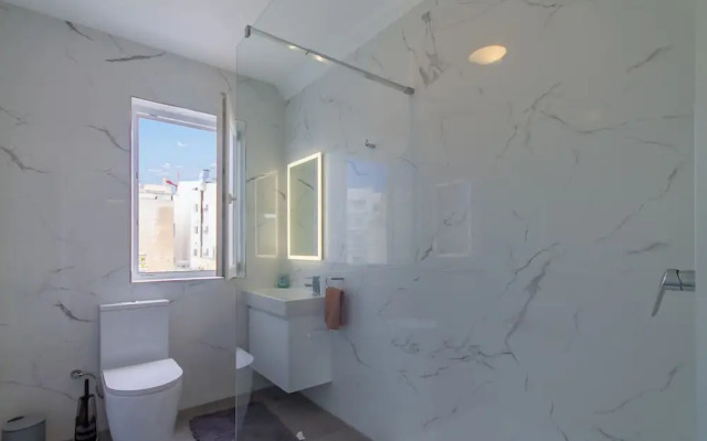 Sunny Penthouse Modern 2 bdr - Sliema