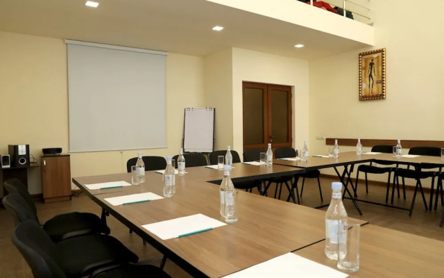 Best Western Aghveran