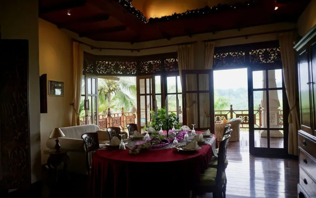 Gunung Paradis Retreat