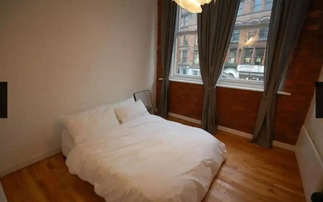 Characterful 2 Bedroom Apartment in Manchester