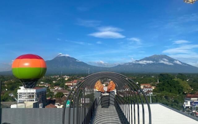 Maxonehotels Loji Kridanggo