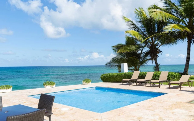 Escondido Bay Properties by Caribe Stays