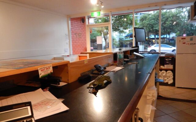 Crocodilly Inn - Hostel
