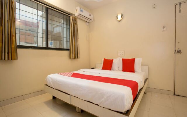 OYO 11601 Hotel Karishma